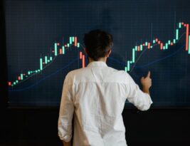 Custom Learning Experiences through Big Data Analytics